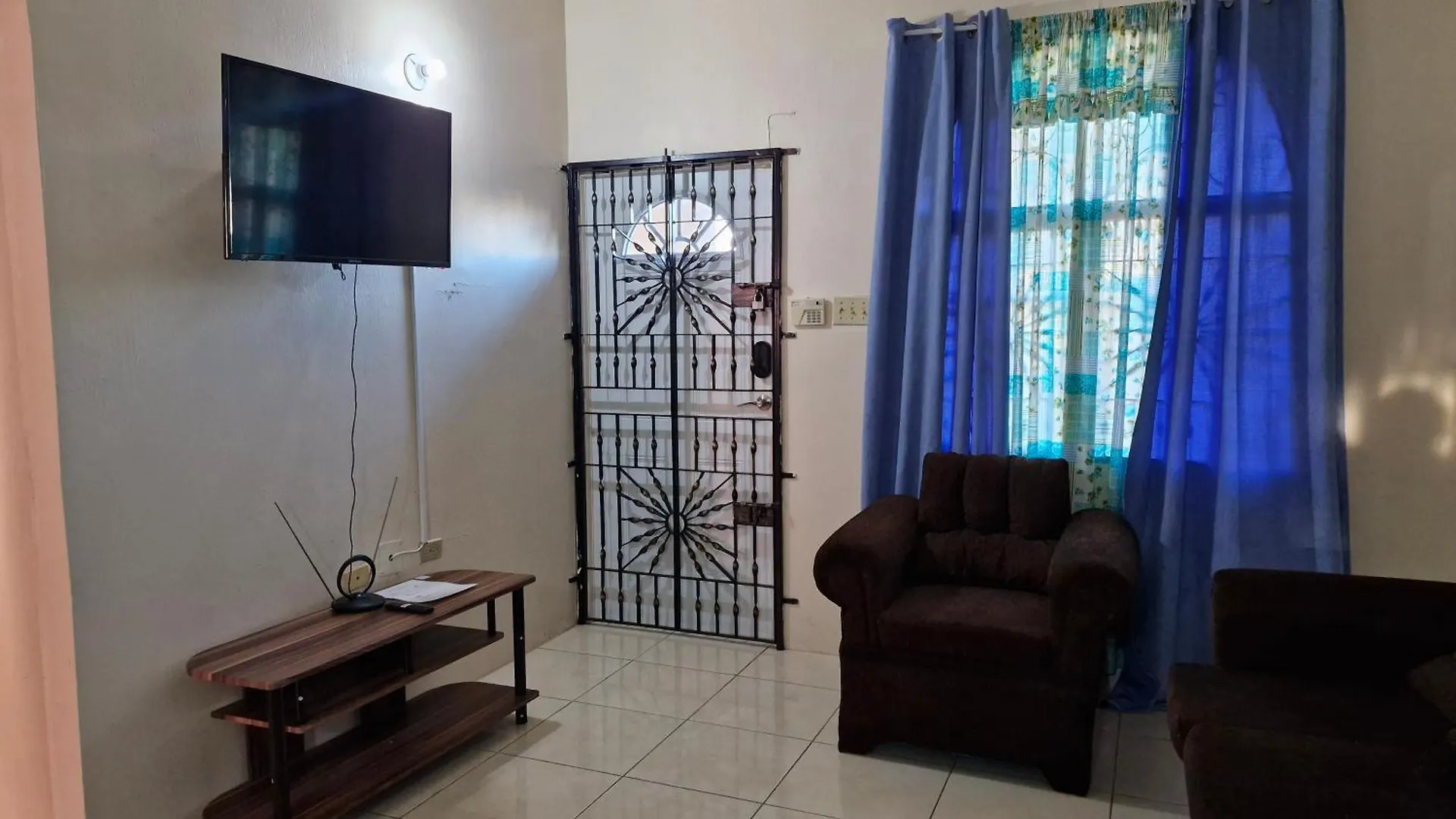 Feriehus Beautiful 1-Bed House In New Harbour Village 3 Old Harbour St Catherine Jamaica Secured Gated Community Jamaica